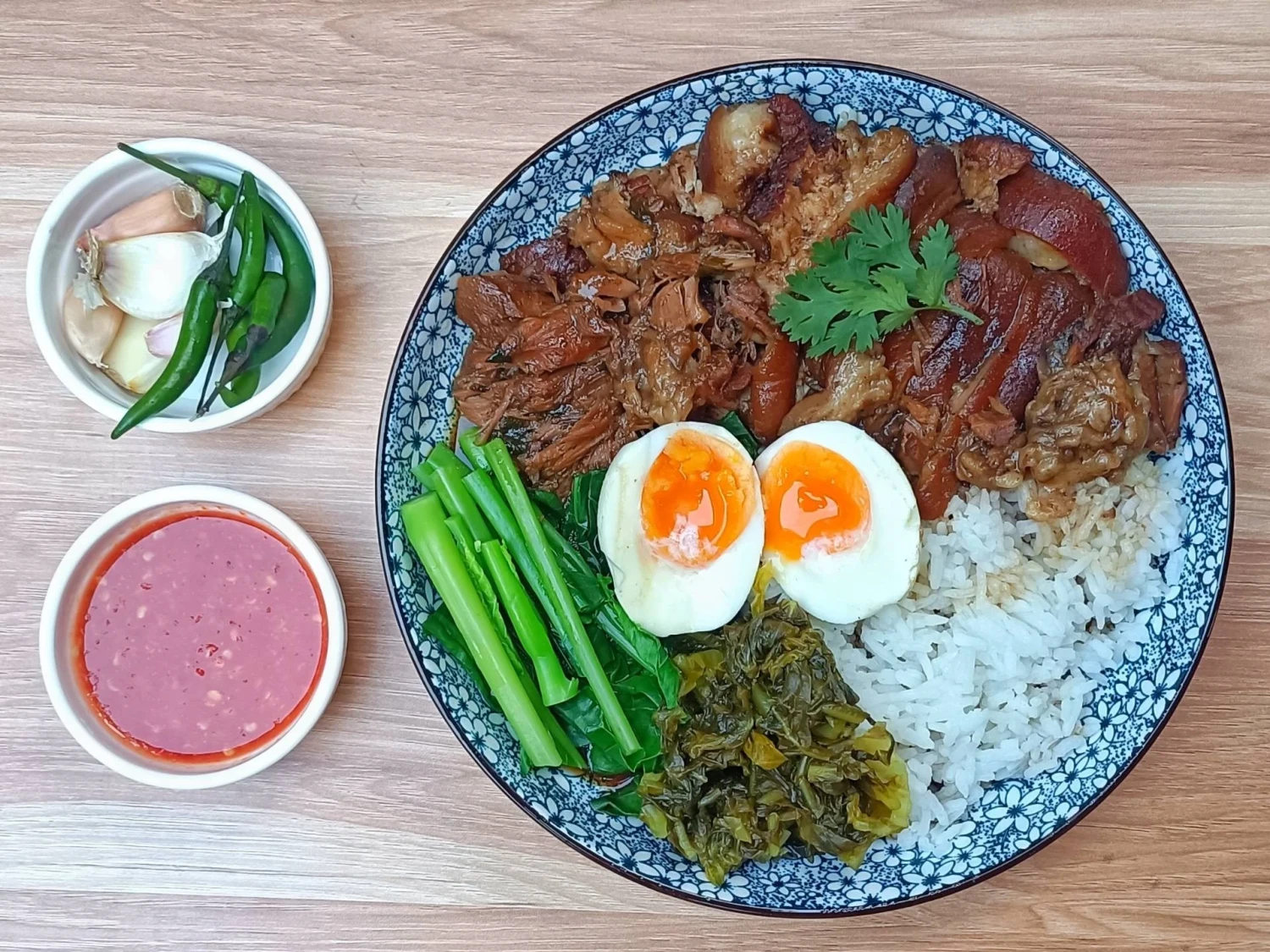 5 เรื่องไม่รู้ไม่ได้ ก่อนให้น้องหมากิน ข้าวขาหมู (2026)